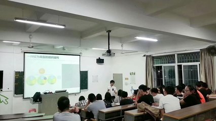 张思鹏孵化大学生团队再摘创业大赛金奖